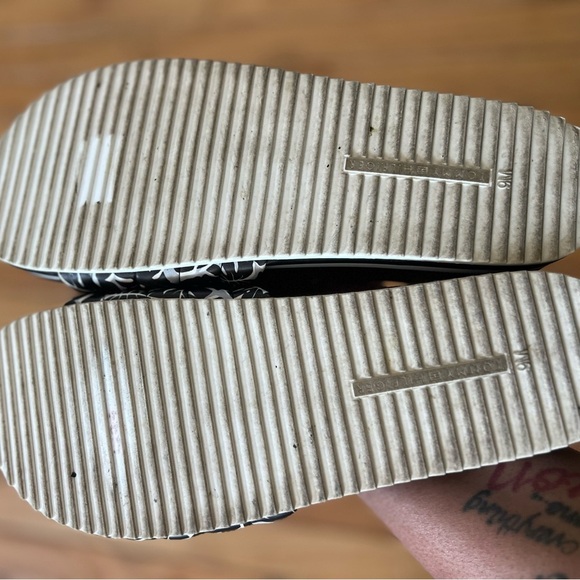 Tommy Hilfiger Womens Bleci Rubber Summer Slides Sandals Slip On Size 9 - Picture 5 of 6